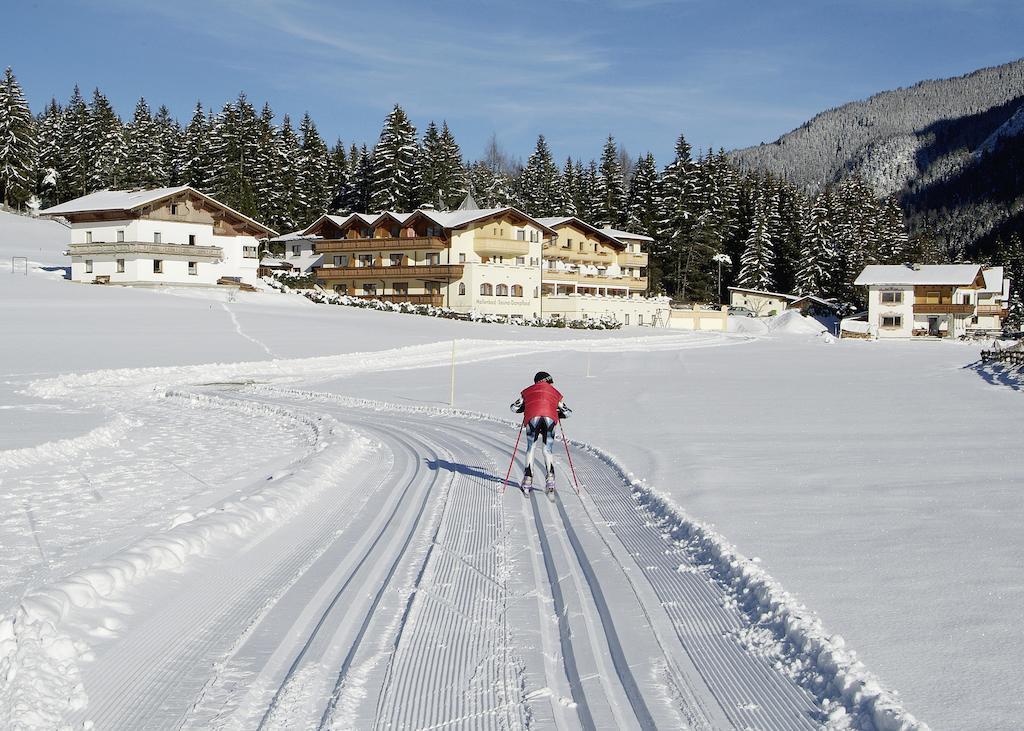 Hotel Kirchdach Gschnitz Buitenkant foto